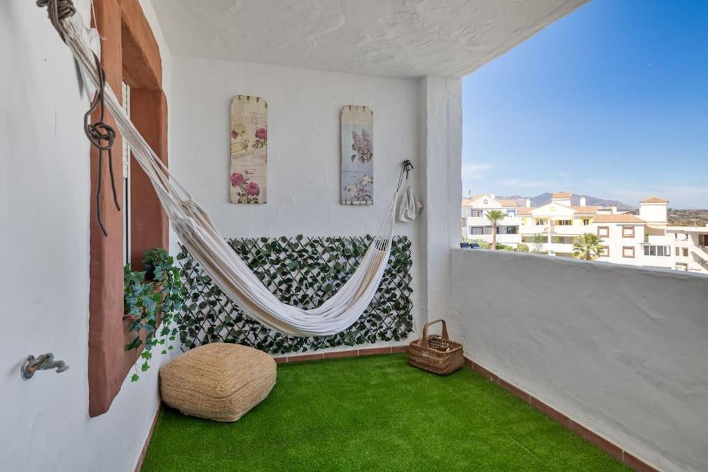Beautiful 3 Bed Stylish & Cozy Apartment - Susanna Suite Mijas Exterior photo