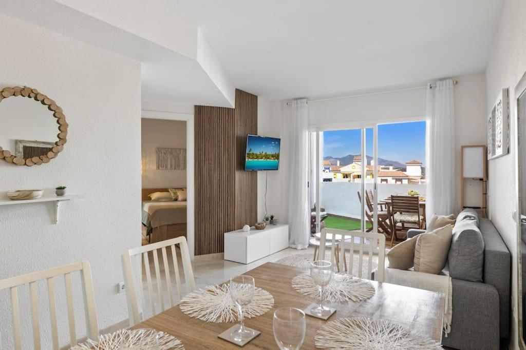 Beautiful 3 Bed Stylish & Cozy Apartment - Susanna Suite Mijas Exterior photo